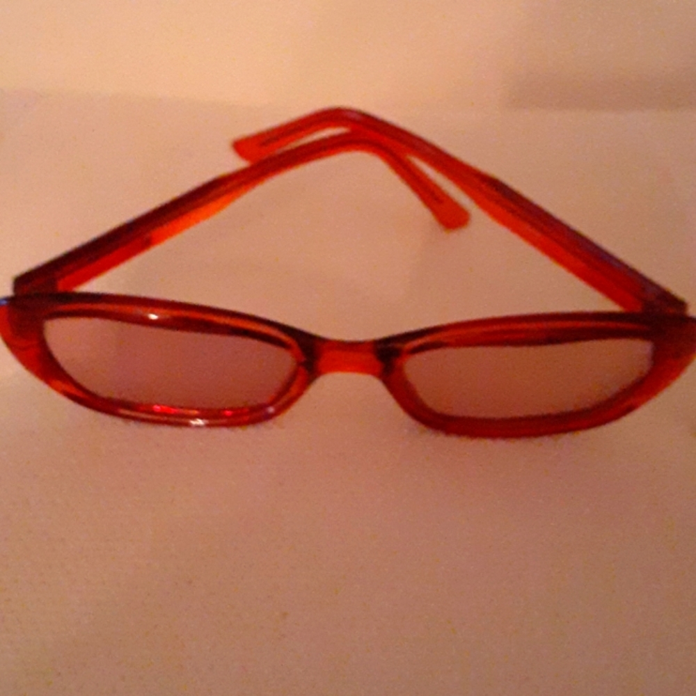 Eyeglasses with tint